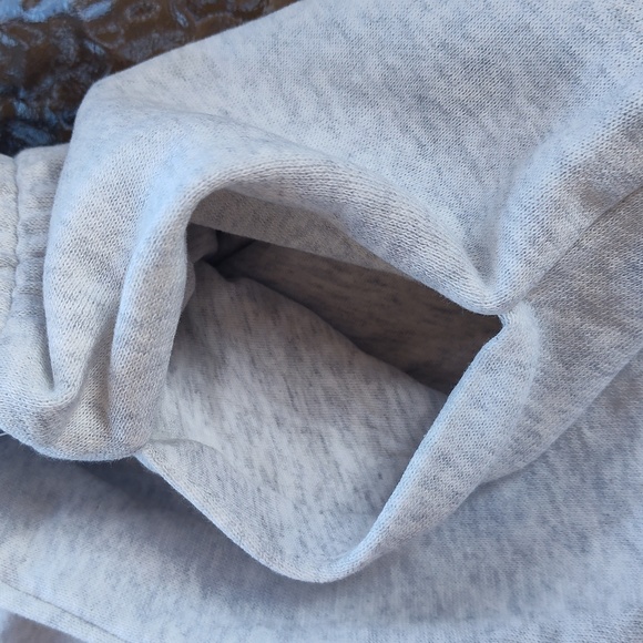 Extra High-Waisted SoComfy Wide-Leg Sweatpants Old Navy - Picture 6 of 9